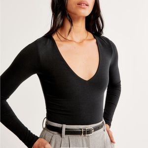 Abercrombie Long-Sleeve Cotton-Blend Seamless Fabric V-Neck Bodysuit